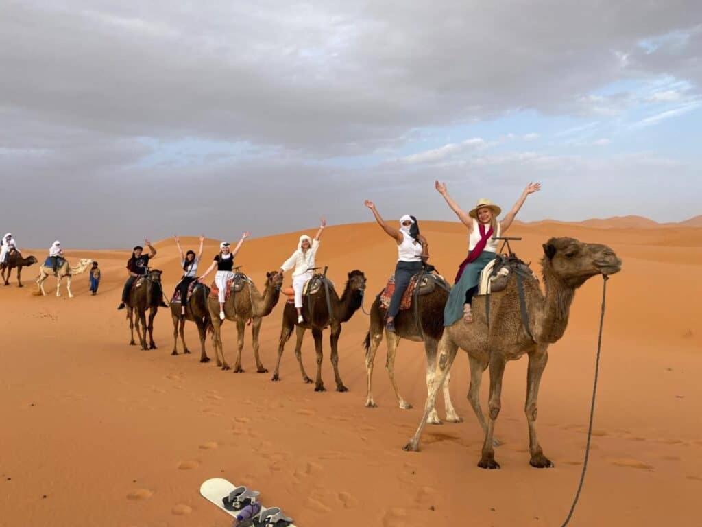 Sahara Dunes Luxury Camp Merzouga Exterior foto
